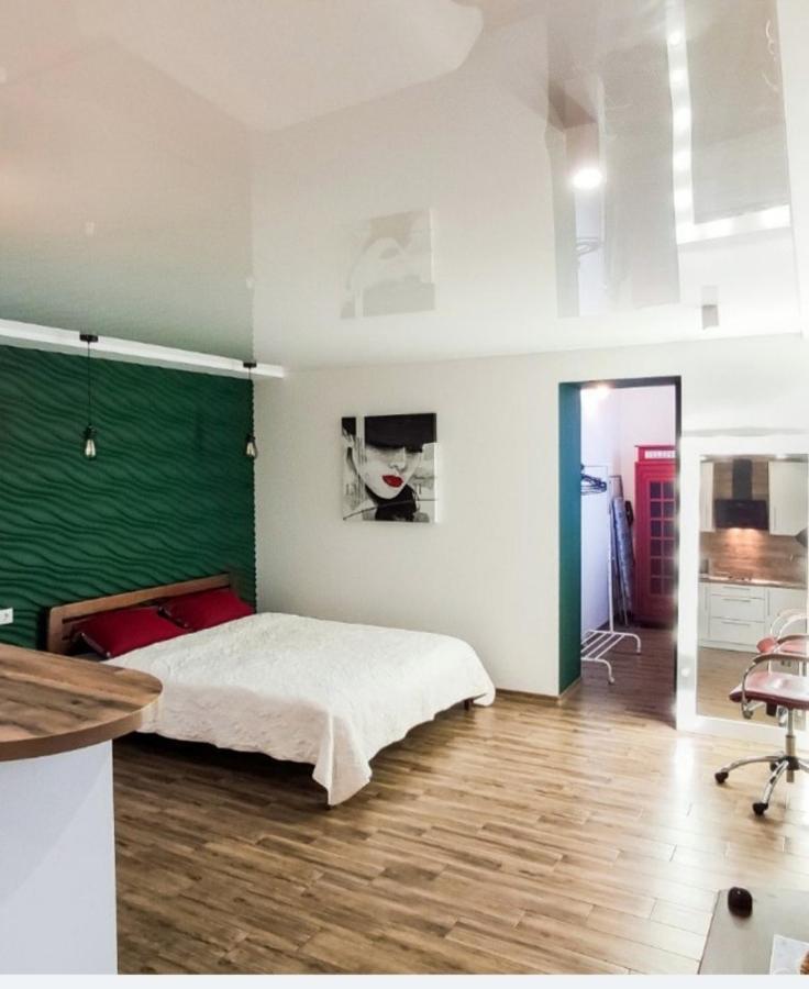 Studio Apartment Center クレメンチューク エクステリア 写真