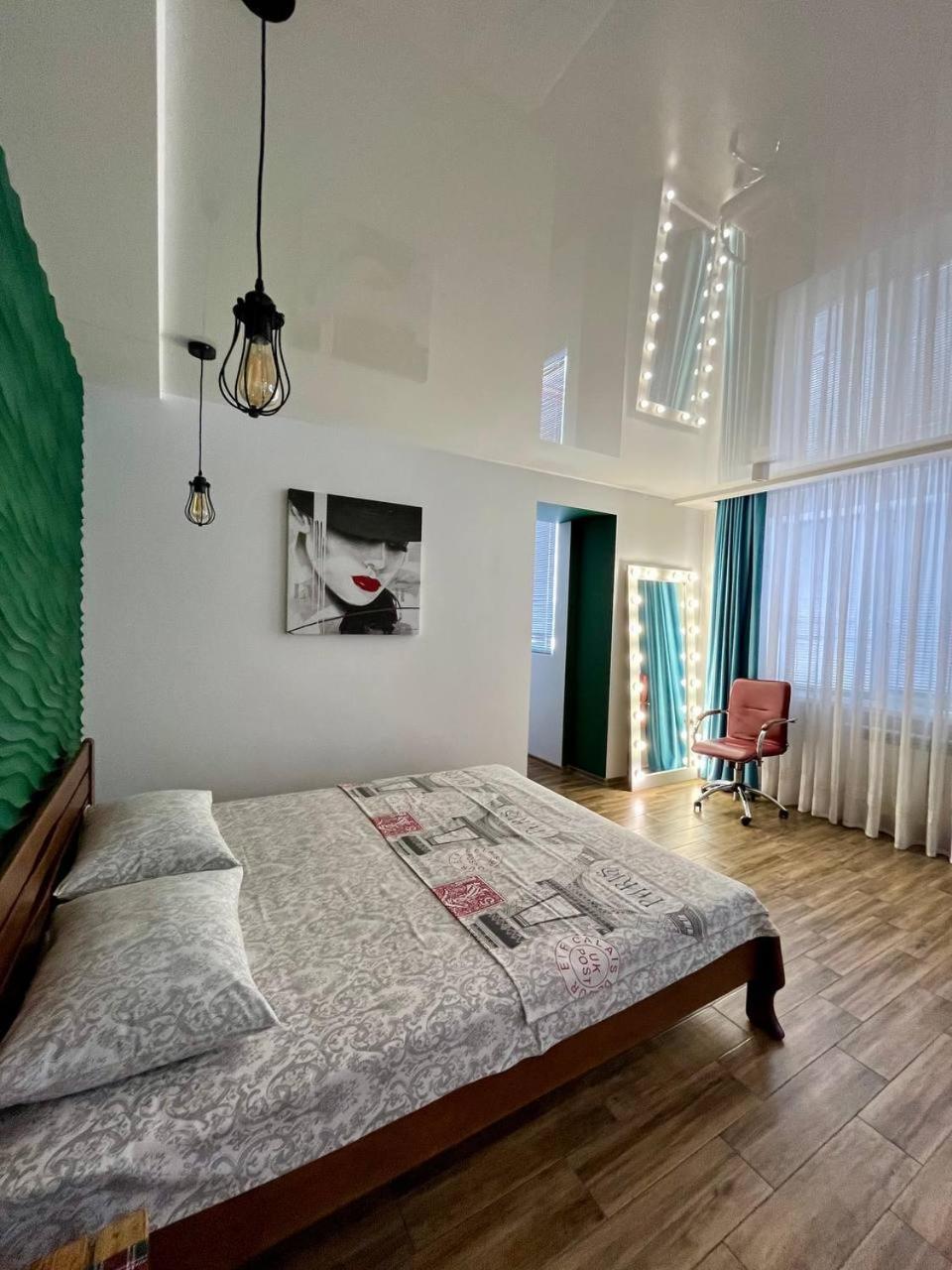 Studio Apartment Center クレメンチューク エクステリア 写真
